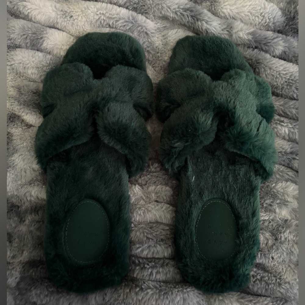 Women's Plush Green Slippers